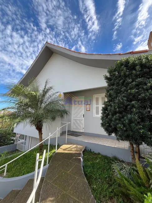 Foto 1 de Casa com 3 quartos à venda, 161m2 em Centro, Santo Angelo - RS