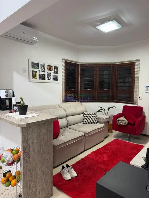 Foto 2 de Casa com 3 quartos à venda e para alugar, 159m2 em Mário Pilau, Santo Angelo - RS