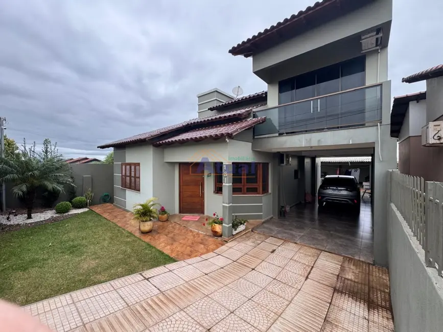 Foto 1 de Casa com 3 quartos à venda e para alugar, 159m2 em Mário Pilau, Santo Angelo - RS