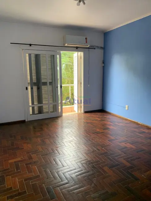 Foto 1 de Casa com 4 quartos para alugar em Menges, Santo Angelo - RS