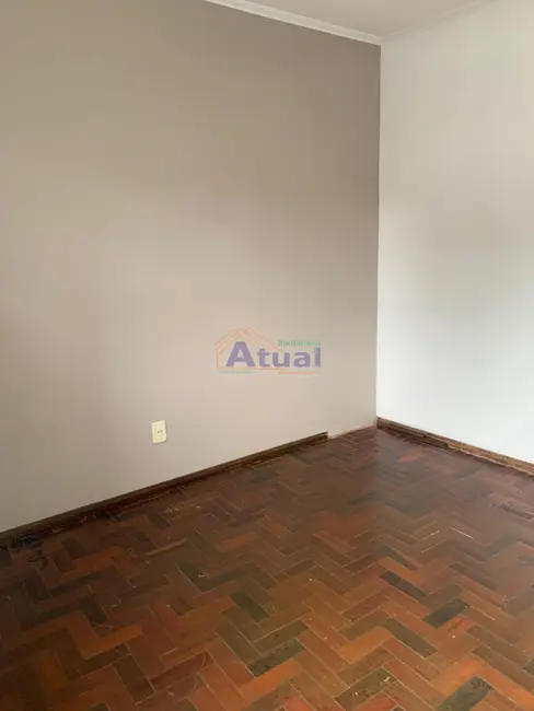 Foto 9 de Casa com 4 quartos para alugar em Menges, Santo Angelo - RS