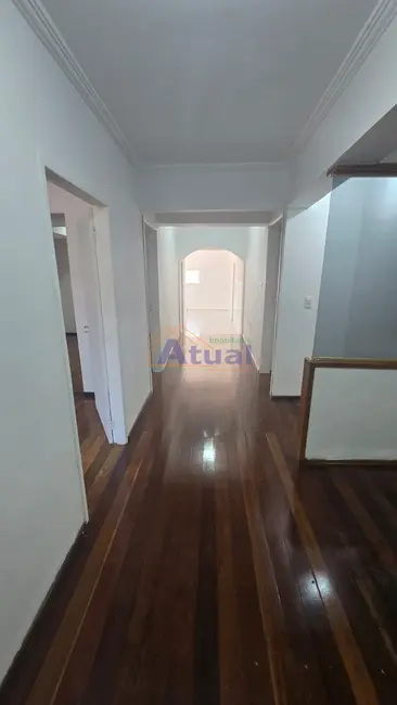 Casa com 3 quartos para alugar em Centro, Santo Angelo - RS - imagem 4 Foto 4 de Casa com 3 quartos para alugar em Centro, Santo Angelo - RS