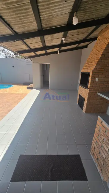Casa com 3 quartos para alugar em Centro, Santo Angelo - RS - imagem 3 Foto 3 de Casa com 3 quartos para alugar em Centro, Santo Angelo - RS