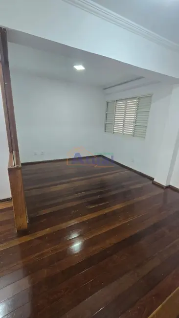 Casa com 3 quartos para alugar em Centro, Santo Angelo - RS - imagem 2 Foto 2 de Casa com 3 quartos para alugar em Centro, Santo Angelo - RS