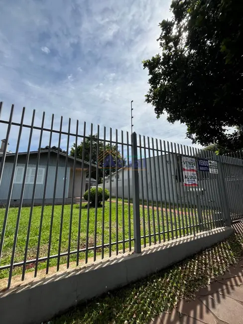 Foto 1 de Casa com 4 quartos à venda e para alugar, 220m2 em Aliança, Santo Angelo - RS