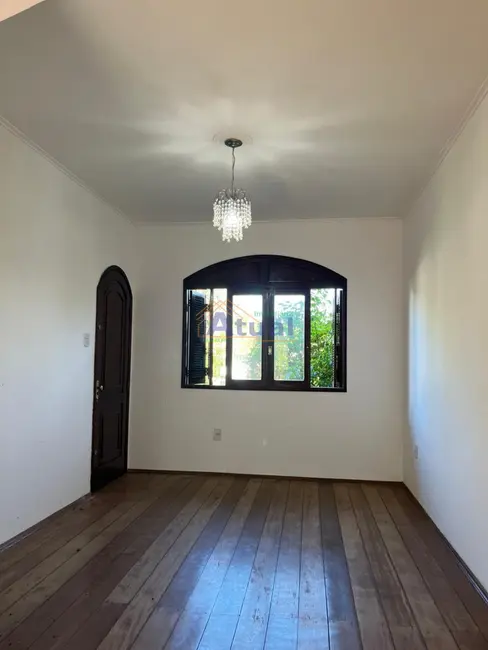 Casa com 5 quartos à venda e para alugar em Centro, Santo Angelo - RS - imagem 3 Foto 3 de Casa com 5 quartos à venda e para alugar em Centro, Santo Angelo - RS