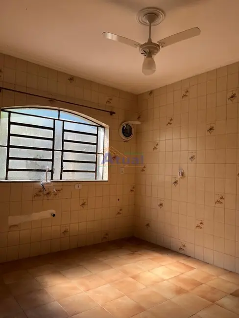 Casa com 5 quartos à venda e para alugar em Centro, Santo Angelo - RS - imagem 7 Foto 7 de Casa com 5 quartos à venda e para alugar em Centro, Santo Angelo - RS