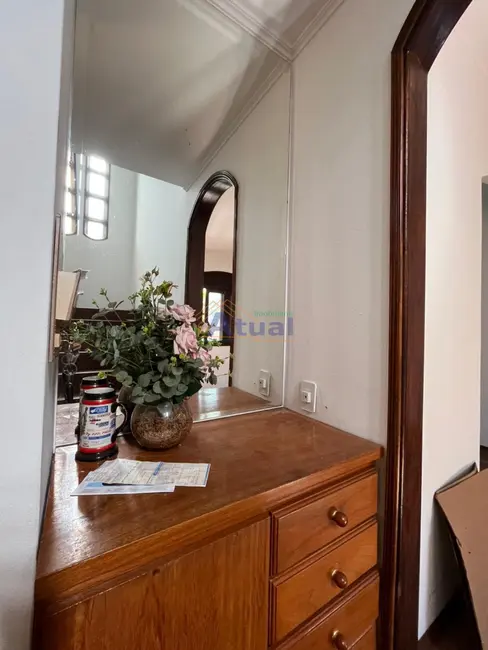 Casa com 5 quartos à venda e para alugar em Centro, Santo Angelo - RS - imagem 5 Foto 5 de Casa com 5 quartos à venda e para alugar em Centro, Santo Angelo - RS