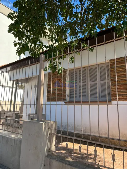 Foto 1 de Casa com 3 quartos à venda e para alugar em Centro, Santo Angelo - RS