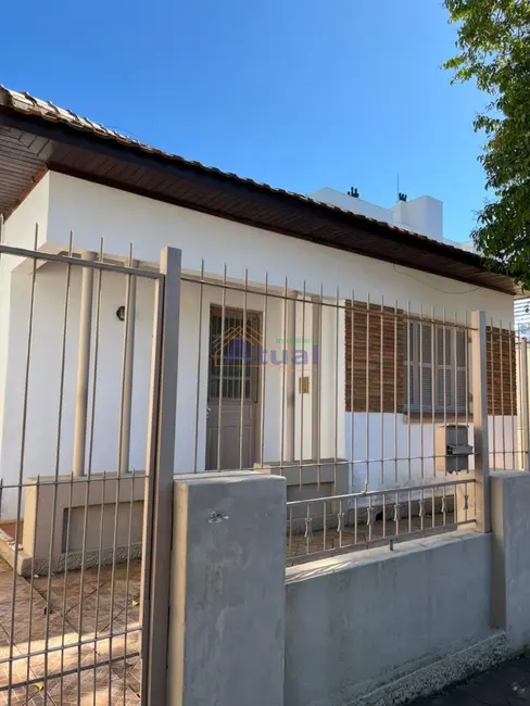 Foto 2 de Casa com 3 quartos à venda e para alugar em Centro, Santo Angelo - RS