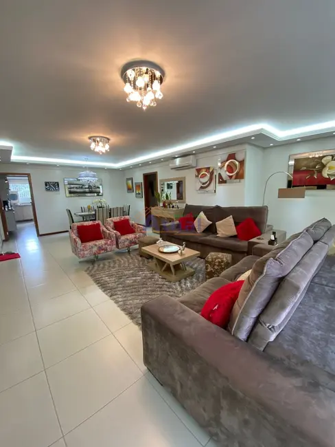 Foto 1 de Apartamento com 3 quartos à venda, 166m2 em Centro, Santo Angelo - RS