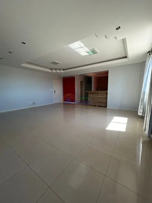 Foto 2 de Apartamento com 4 quartos para alugar em Centro, Santo Angelo - RS