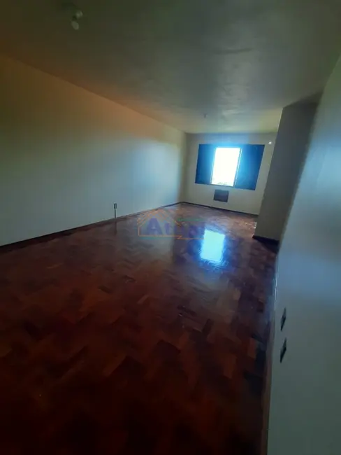 Foto 3 de Apartamento com 3 quartos para alugar em Pascotini, Santo Angelo - RS