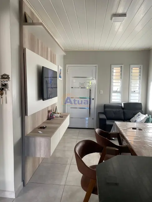 Foto 1 de Casa com 2 quartos para alugar em Mário Pilau, Santo Angelo - RS