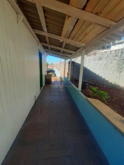 Foto 8 de Casa com 2 quartos para alugar em Centro, Santo Angelo - RS