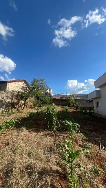 Foto 2 de Terreno / Lote à venda, 348m2 em Centro, Santo Angelo - RS