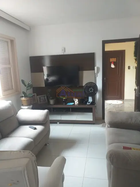Foto 2 de Apartamento com 3 quartos à venda, 66m2 em Centro, Santo Angelo - RS