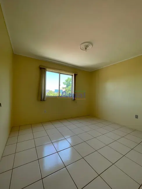 Foto 2 de Apartamento com 2 quartos para alugar em Menges, Santo Angelo - RS