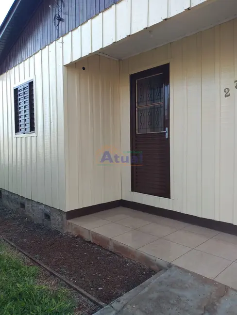 Foto 2 de Casa com 2 quartos para alugar em Dytz, Santo Angelo - RS