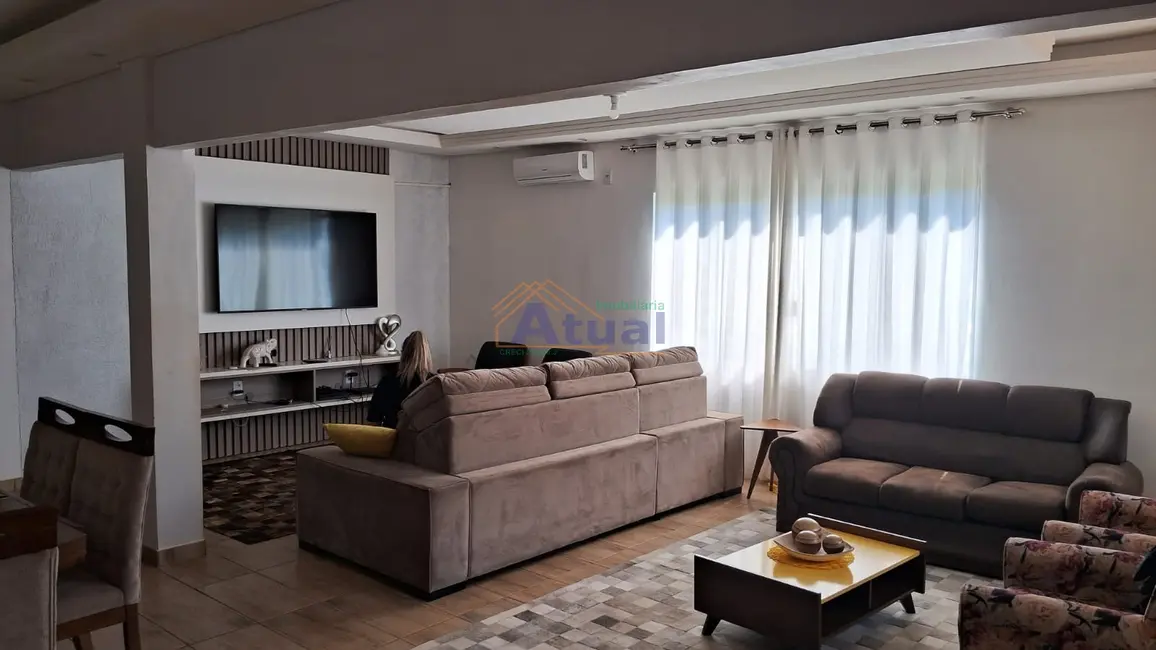 Foto 1 de Casa com 3 quartos à venda, 220m2 em Paraíso, Santo Angelo - RS