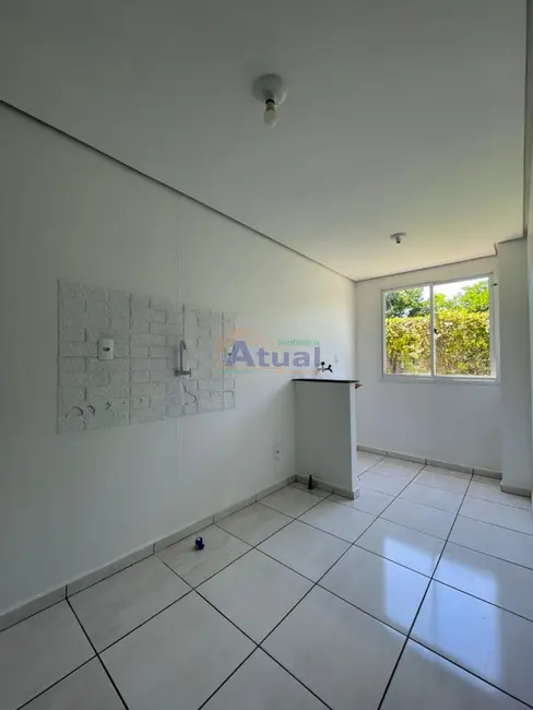 Foto 3 de Apartamento com 2 quartos para alugar em Hortência, Santo Angelo - RS