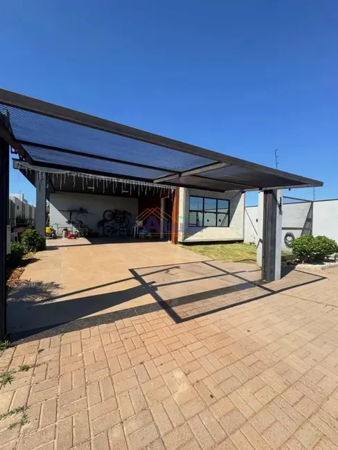 Foto 1 de Casa com 2 quartos à venda, 162m2 em Santo Angelo - RS