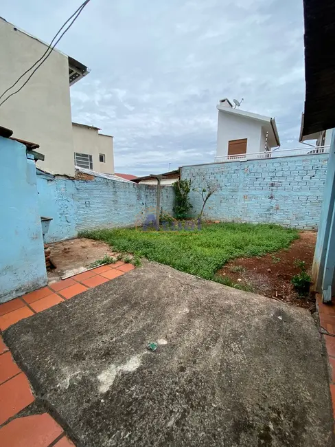 Foto 2 de Casa com 2 quartos à venda e para alugar, 142m2 em Centro, Santo Angelo - RS