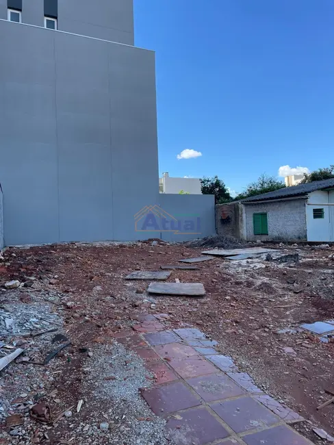 Foto 1 de Terreno / Lote à venda, 180m2 em Centro, Santo Angelo - RS