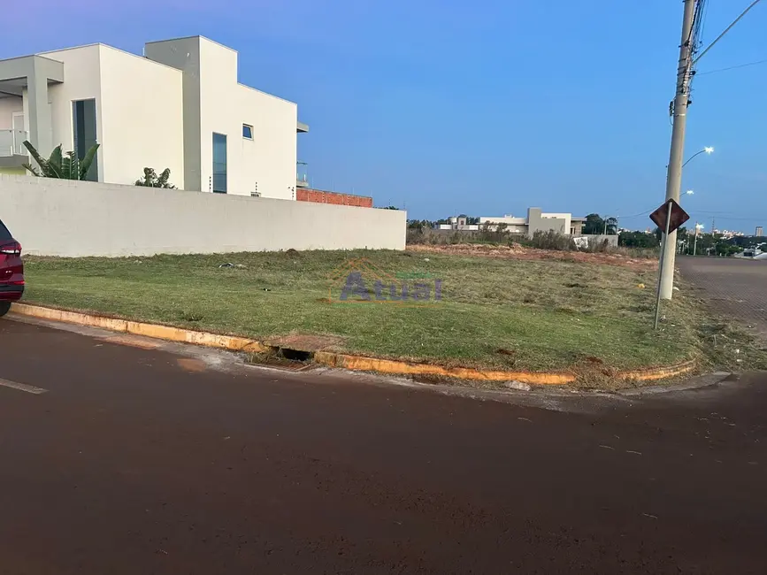 Foto 1 de Terreno / Lote à venda, 405m2 em Santo Angelo - RS