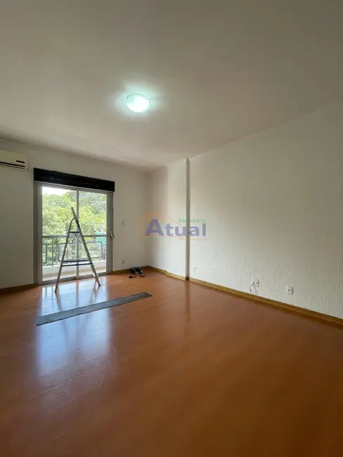 Foto 9 de Apartamento com 3 quartos para alugar em Centro, Santo Angelo - RS
