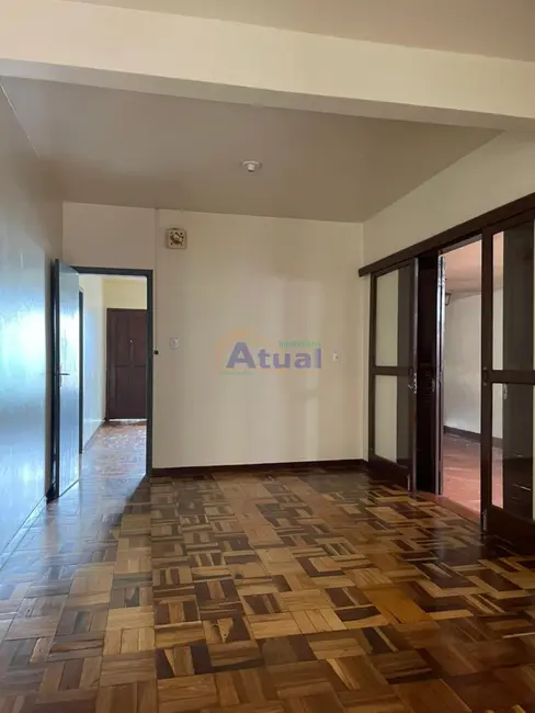 Foto 5 de Casa com 4 quartos para alugar em Centro, Santo Angelo - RS