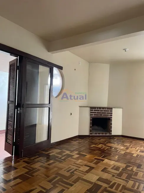 Foto 6 de Casa com 4 quartos para alugar em Centro, Santo Angelo - RS