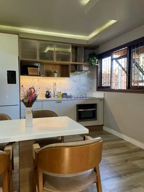 Foto 2 de Casa com 3 quartos à venda e para alugar, 225m2 em Centro, Santo Angelo - RS