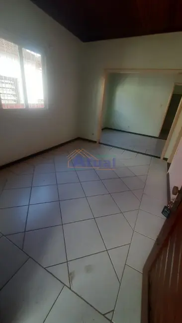 Foto 3 de Casa com 2 quartos para alugar em Centro, Santo Angelo - RS