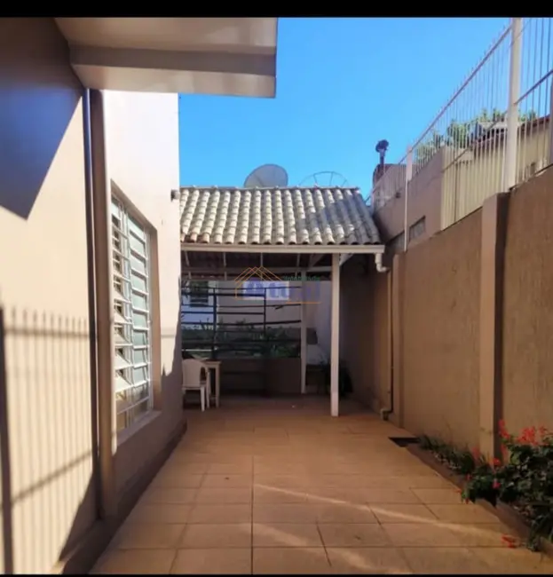 Foto 8 de Casa com 4 quartos à venda e para alugar, 284m2 em Centro, Santo Angelo - RS