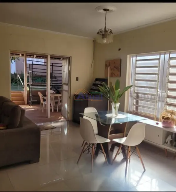 Foto 3 de Casa com 4 quartos à venda e para alugar, 284m2 em Centro, Santo Angelo - RS