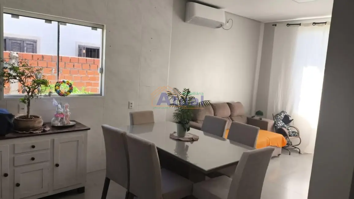 Casa com 2 quartos à venda, 109m2 em Santo Angelo - RS - imagem 4 Foto 4 de Casa com 2 quartos à venda, 109m2 em Santo Angelo - RS