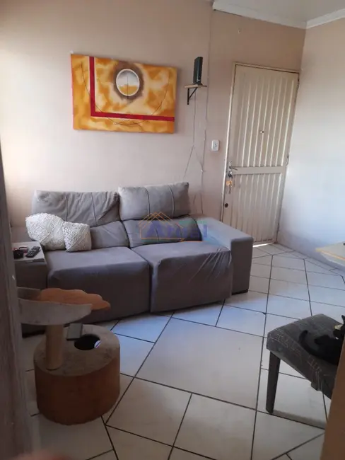 Foto 2 de Apartamento com 2 quartos à venda, 40m2 em COHAB, Santo Angelo - RS