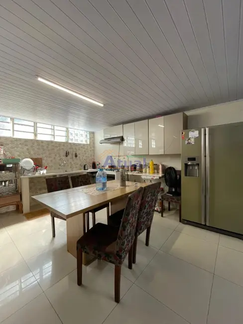 Foto 1 de Casa com 4 quartos para alugar em Centro, Santo Angelo - RS