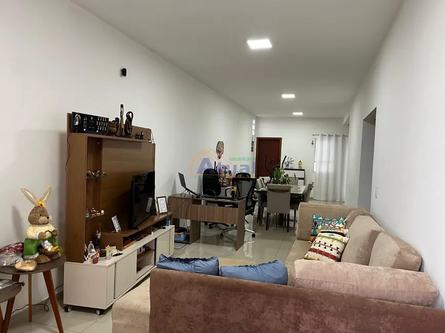 Foto 3 de Casa com 2 quartos à venda e para alugar, 144m2 em Pippi, Santo Angelo - RS