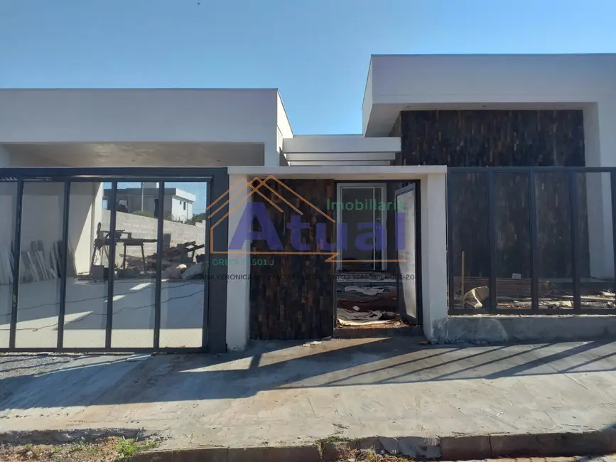 Foto 1 de Casa com 2 quartos à venda, 135m2 em Santo Angelo - RS