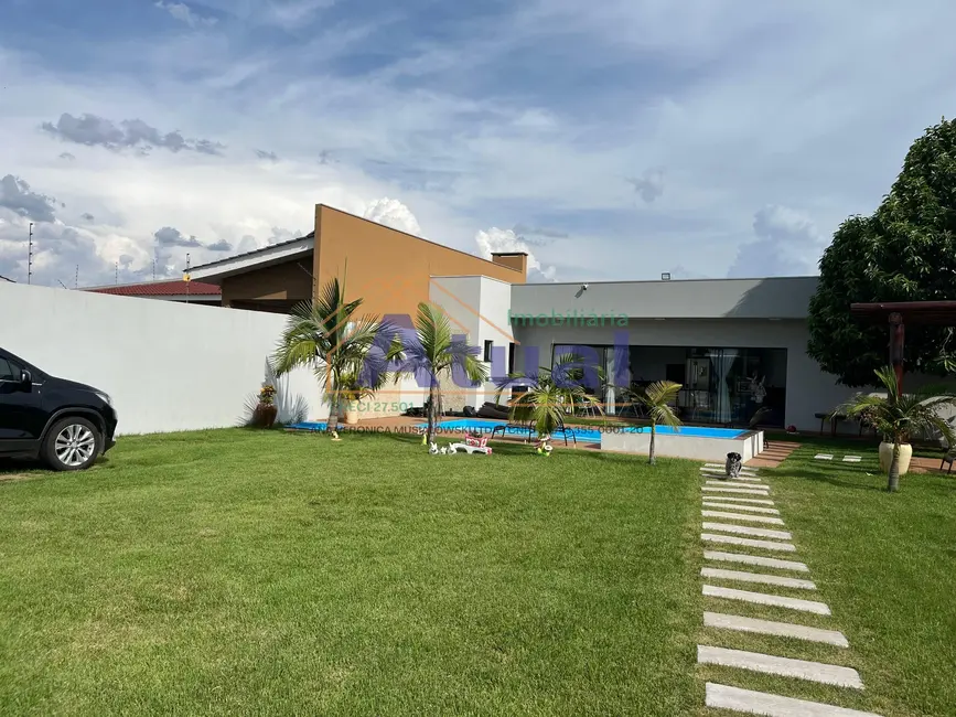 Foto 1 de Casa com 1 quarto à venda e para alugar, 87m2 em Santo Angelo - RS