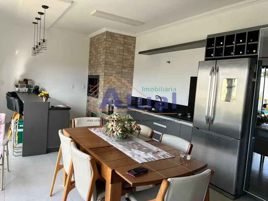 Foto 8 de Casa com 1 quarto à venda e para alugar, 87m2 em Santo Angelo - RS