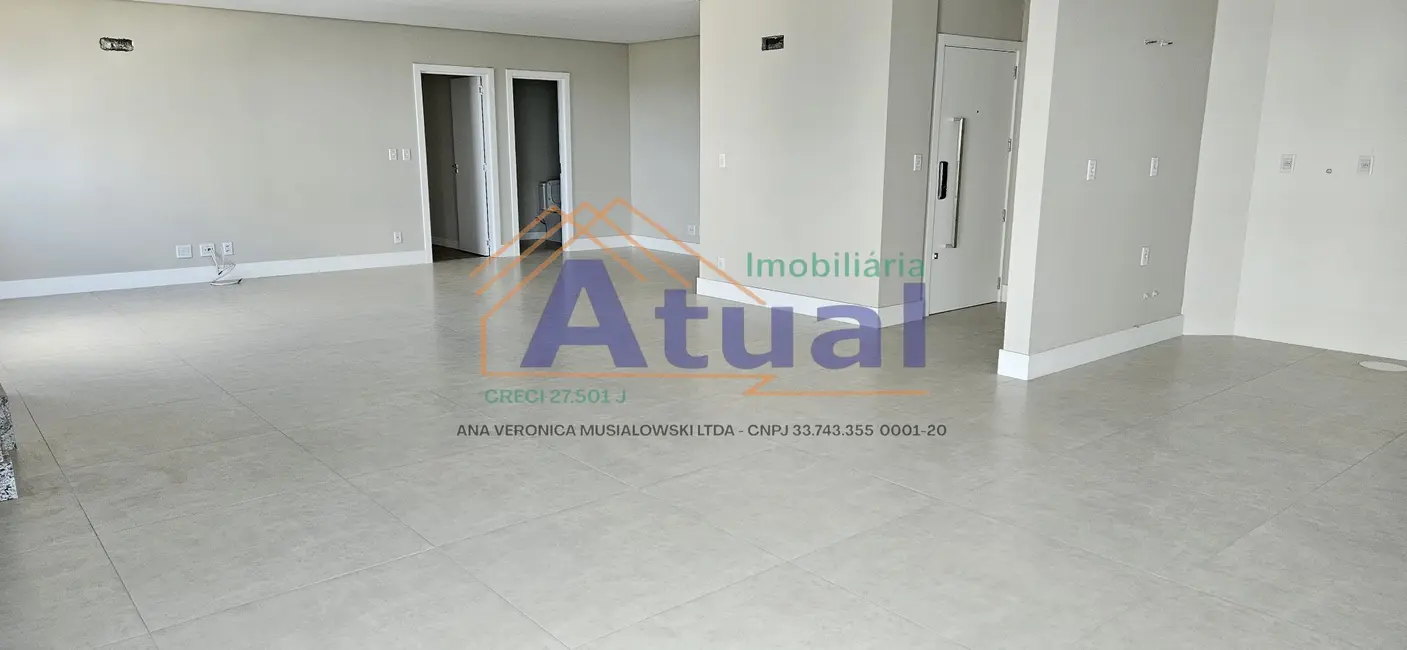 Foto 2 de Apartamento com 3 quartos à venda, 220m2 em Centro, Santo Angelo - RS