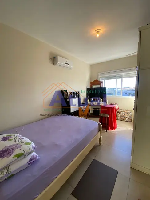 Foto 2 de Casa com 5 quartos à venda, 117m2 em Centro, Santo Angelo - RS