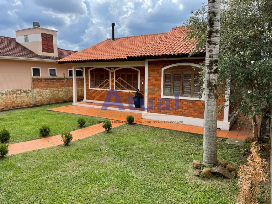 Foto 1 de Casa com 2 quartos à venda, 93m2 em Santo Angelo - RS