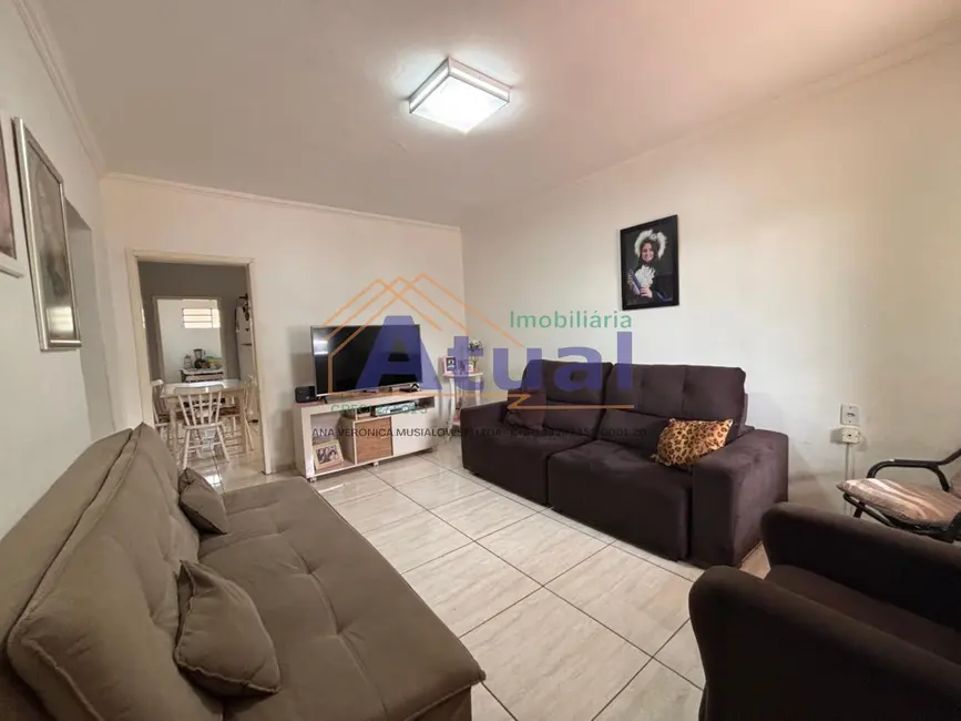 Foto 1 de Casa com 2 quartos à venda, 144m2 em Santo Angelo - RS