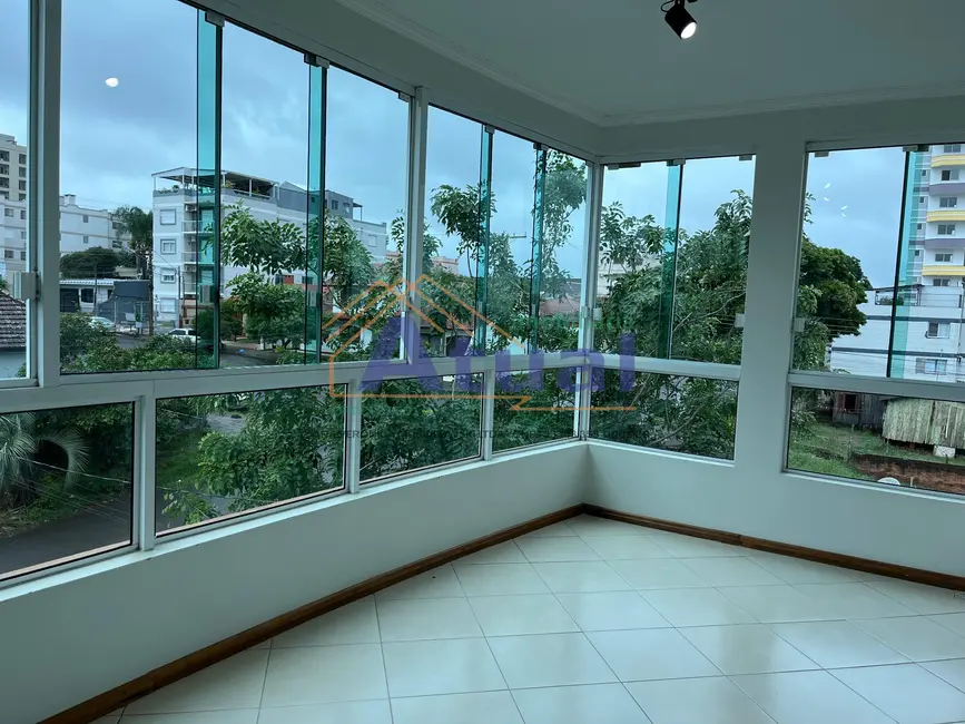 Foto 6 de Apartamento com 2 quartos para alugar, 110m2 em Centro, Santo Angelo - RS