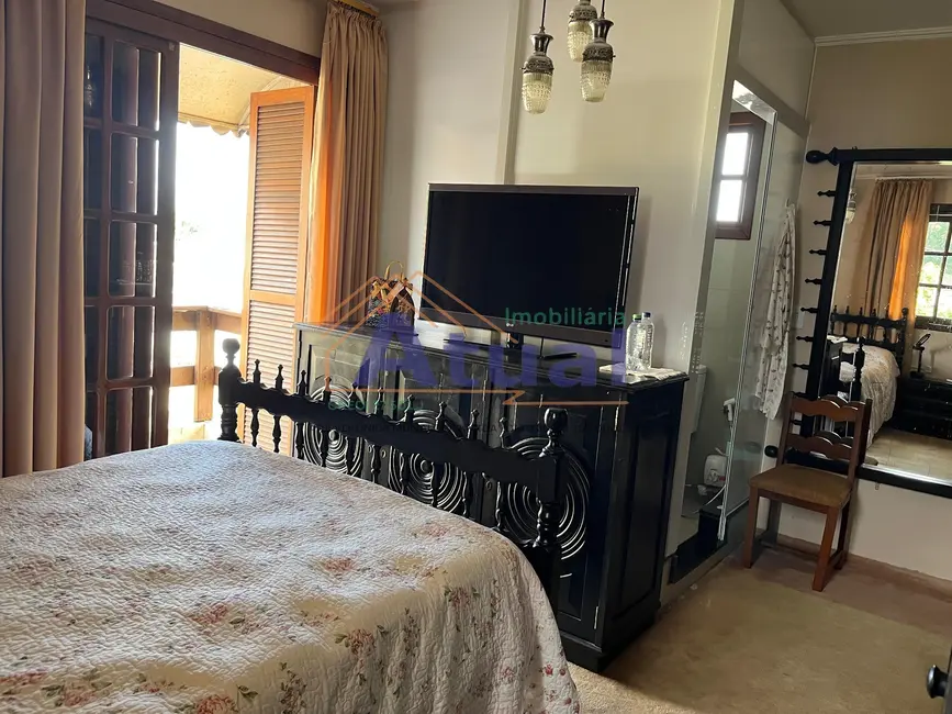 Foto 6 de Casa com 4 quartos à venda, 363m2 em Santo Angelo - RS