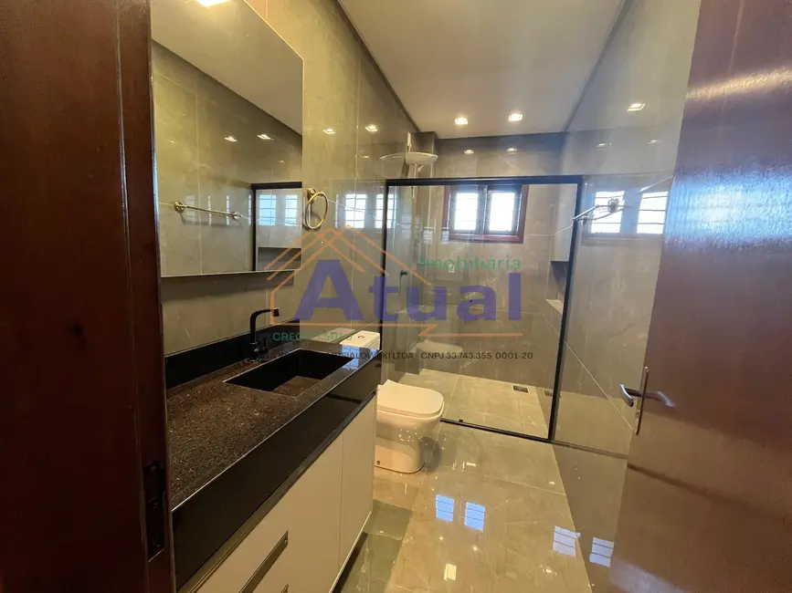 Foto 9 de Casa com 3 quartos à venda, 287m2 em Santo Angelo - RS